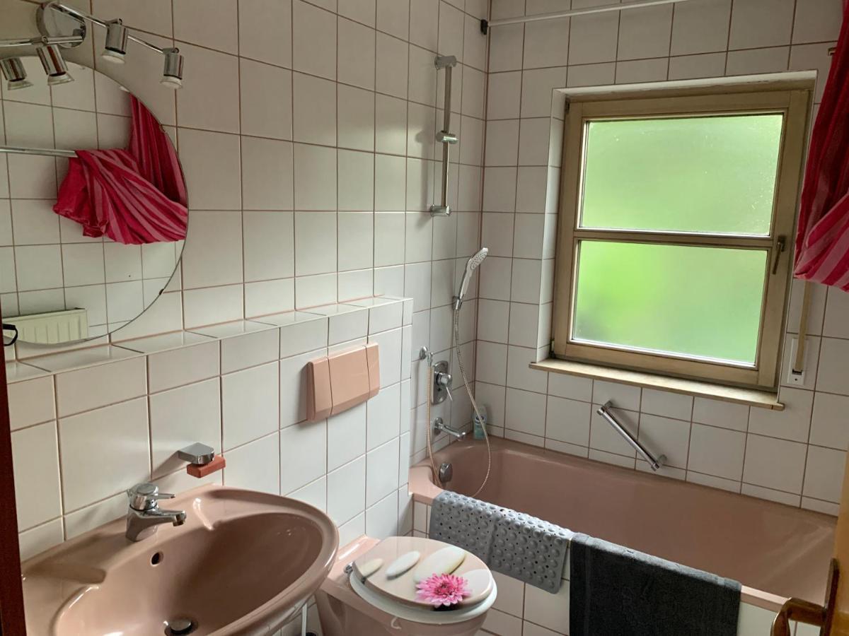 Einladendes Appartement Im Gruenen Fuer 2 Personen Ostrach Eksteriør billede